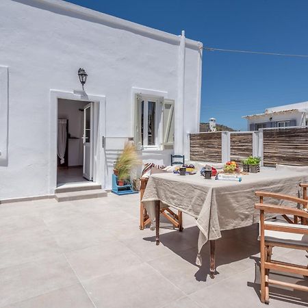 Plakes Sea View Apartment Plaka (Milos) Екстериор снимка