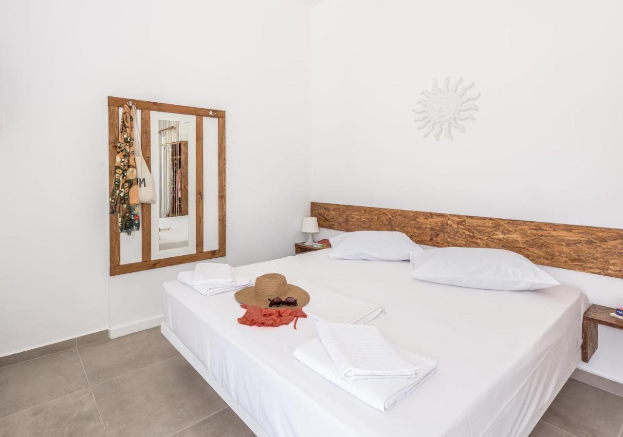 Plakes Sea View Apartment Plaka (Milos) Екстериор снимка