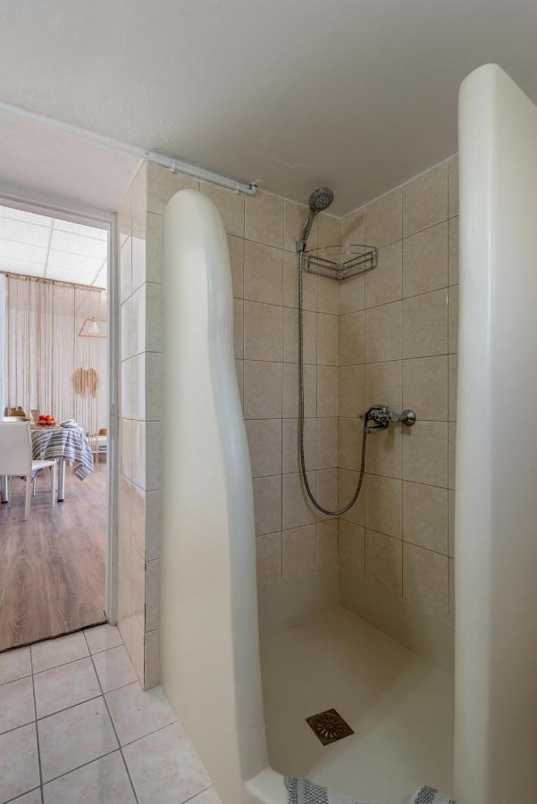 Plakes Sea View Apartment Plaka (Milos) Екстериор снимка
