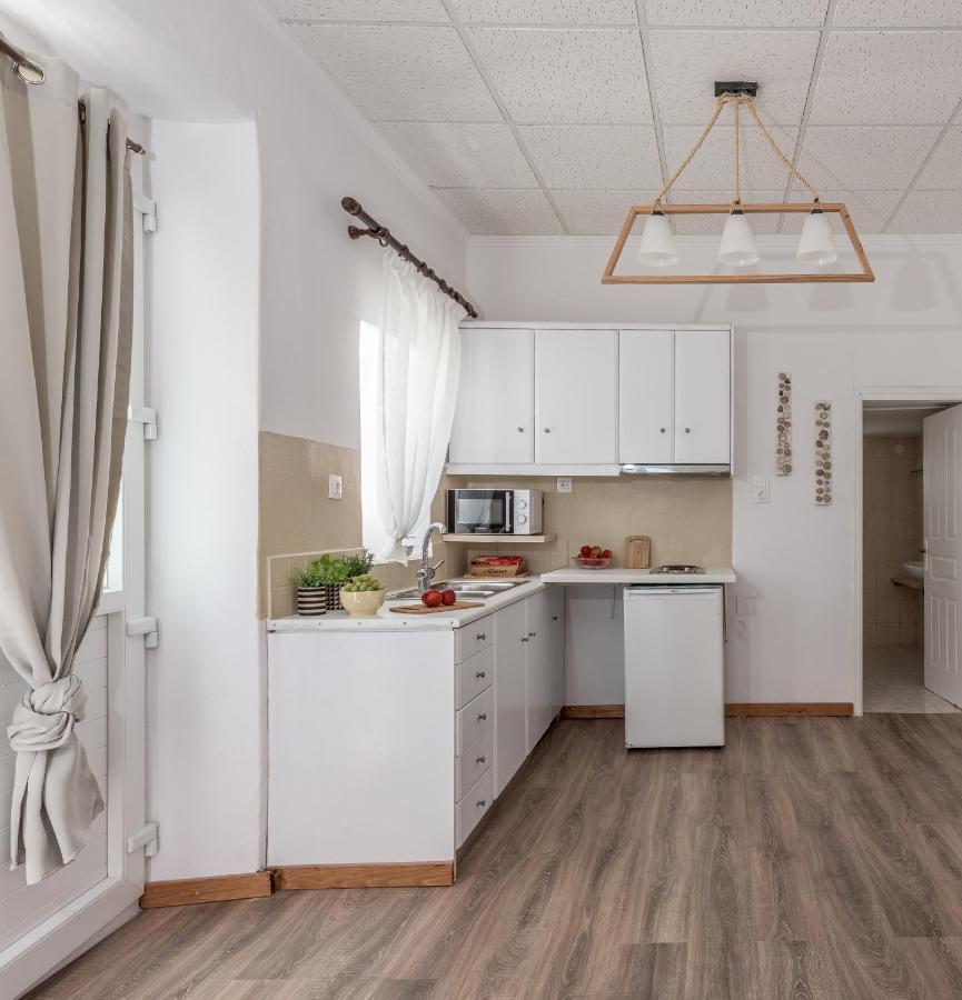 Plakes Sea View Apartment Plaka (Milos) Екстериор снимка