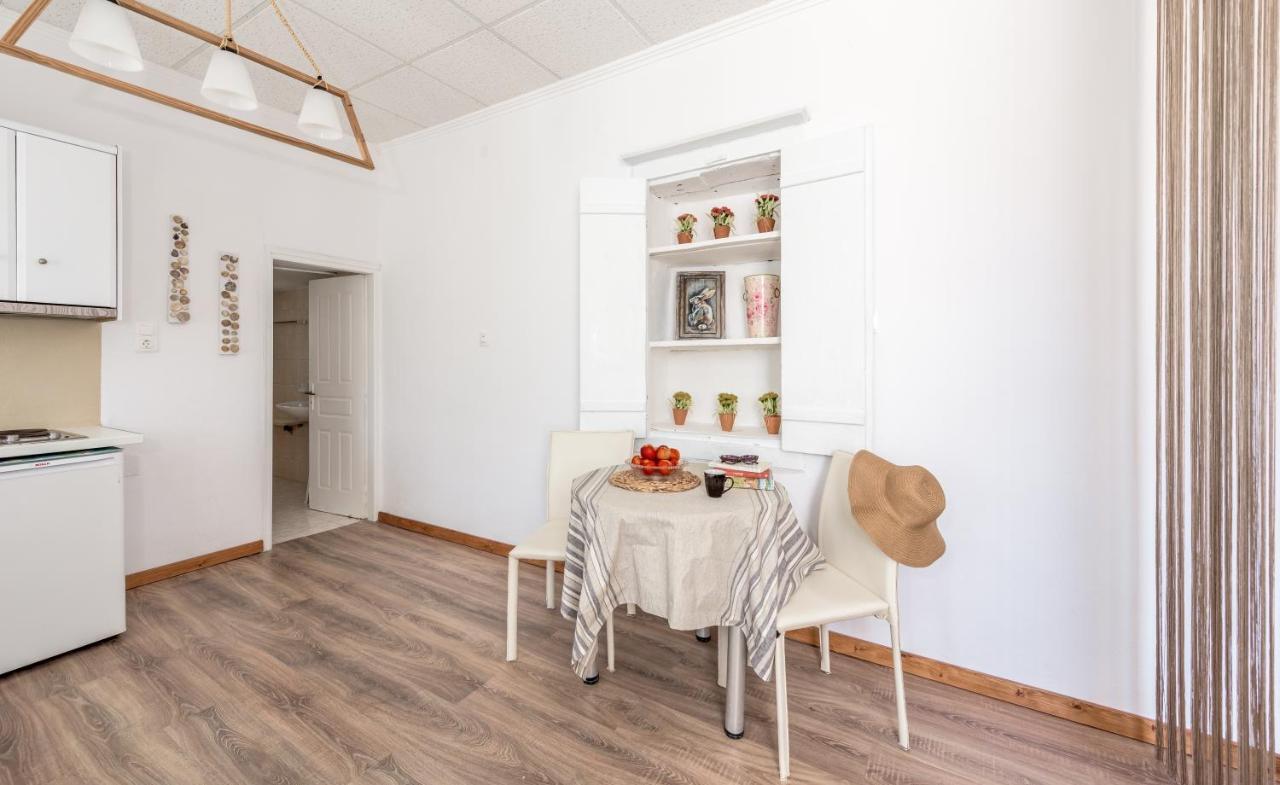 Plakes Sea View Apartment Plaka (Milos) Екстериор снимка